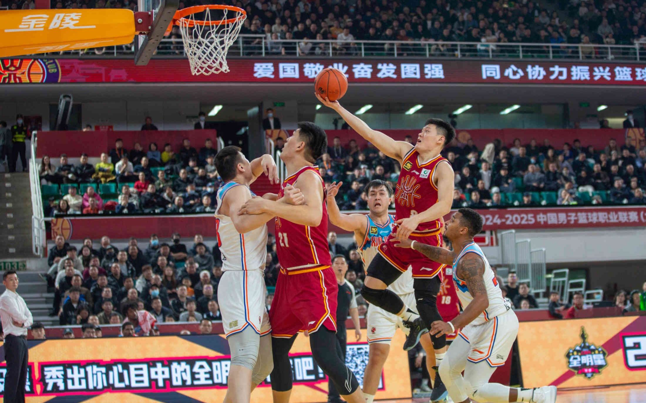 广东遭遇连败，山西发挥出色连胜(12月3日广东vs山西全场录像回放)