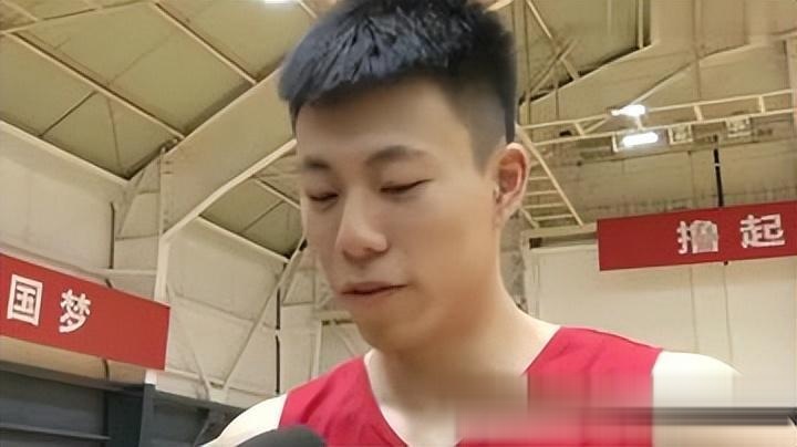 爱体育入口-关于张镇麟陈旧性伤病复发离开国家队返回俱乐部康复的信息
